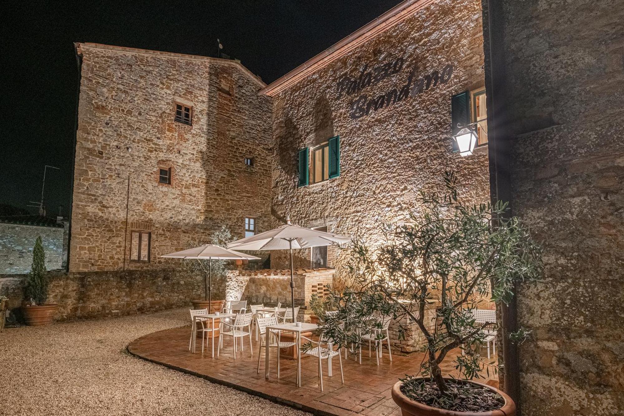 Palazzo Brandano Hotel Petroio Exterior photo